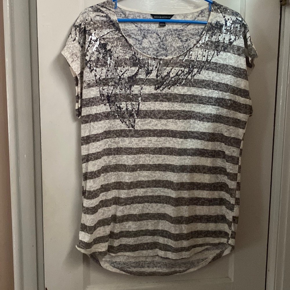 Rock & Republic top. Wing design on front & back.